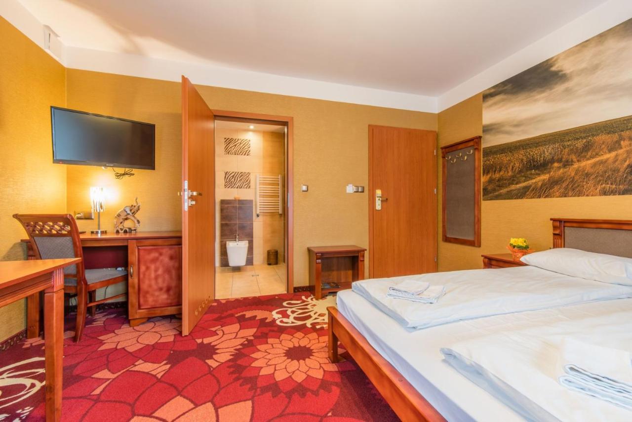 Karolek Hotel 2*